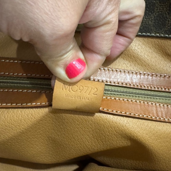 Celine Macadam Tote – Classic Luxury - Picture 7 of 9